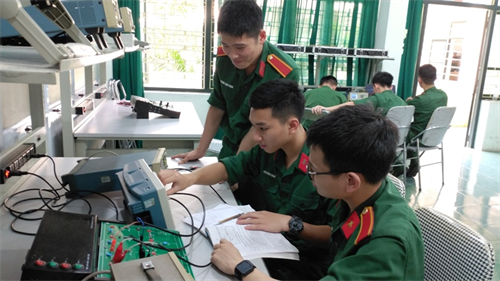 Hướng dẫn thí sinh đăng ký xét tuyển vào các học viện, trường trong Quân đội năm 2022