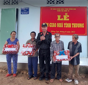 Khối thi đua 14 (tỉnh Đồng Nai) hỗ trợ kinh phí sửa chữa 3 nhà tình thương