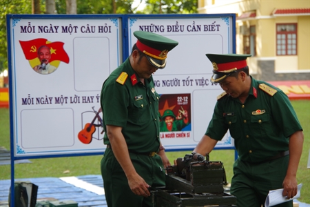 Sư đoàn 302 tổ chức bế mạc Hội thi mô hình, học cụ huấn luyện năm 2017.