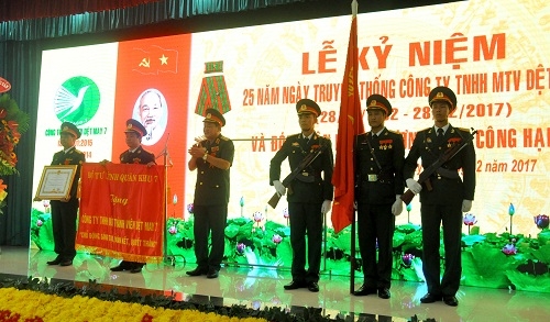 Công ty Dệt may 7: Nhận Huân chương Quân công hạng ba