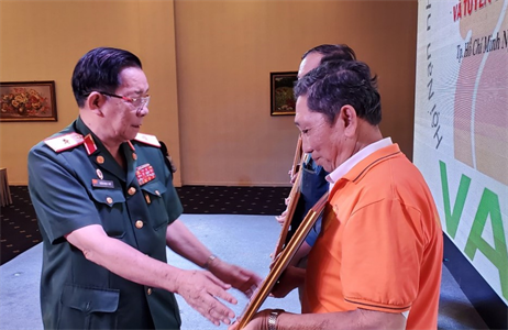 Hội nạn nhân chất độc da cam/Dioxin Thành phố Hồ Chí Minh tôn vinh các tấm lòng vàng giúp đỡ nạn nhân chất độc da cam