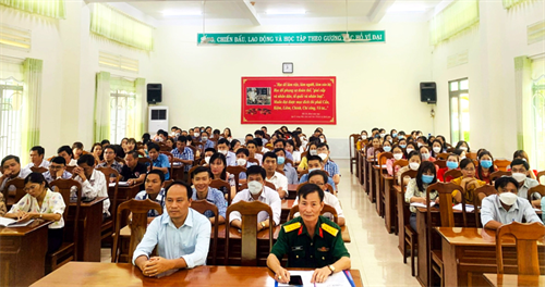 Huyện Đạ Tẻh, tỉnh Lâm Đồng bồi dưỡng kiến thức quốc phòng và an ninh đối tượng 4