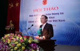 Phát triển mạnh công nghệ thông tin làm cơ sở triển khai Chính phủ điện tử