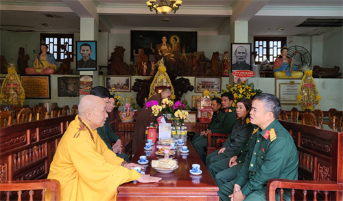 Bộ CHQS tỉnh thăm Ban Trị sự Giáo hội Phật giáo Việt Nam tỉnh Lâm Đồng nhân dịp Lễ Vu Lan
