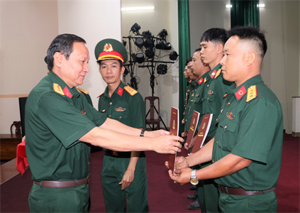 35 đồng chí nhận nhiệm vụ tham gia bảo vệ chủ quyền biển, đảo năm 2022