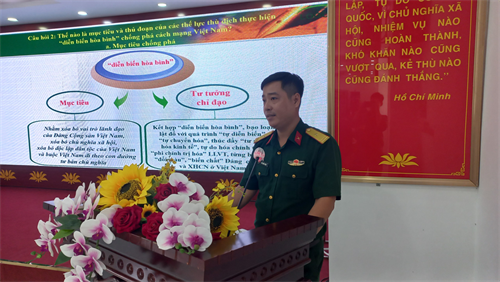 Quận 1: Nâng cao nhận thức chính trị cho chiến sĩ dân quân