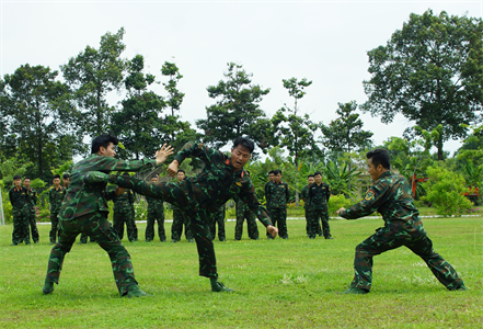Trinh sát đặc nhiệm: Bí mật bất ngờ, luồn sâu đánh giỏi
