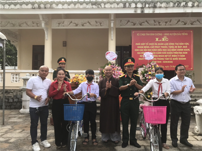 LLVT tỉnh Bình Dương về nguồn tại Sở chỉ huy tiền phương Chiến dịch Hồ Chí Minh