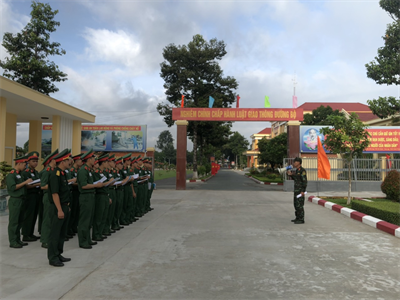 Trường Đại học Trần Đại Nghĩa tham quan, học tập thực tế tại Lữ đoàn 26