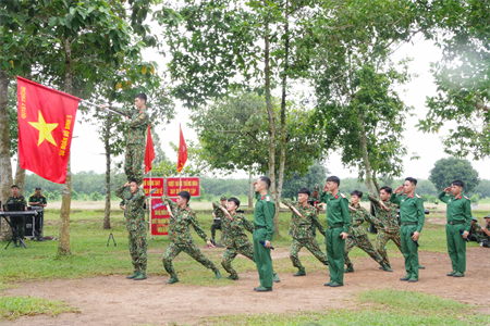 Trại sáng tác âm nhạc toàn quân tham quan và thực tế tại Sư đoàn 5