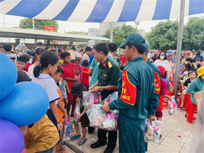 Chương trình lồng đèn thắp sáng ước mơ tết Trung thu năm 2022