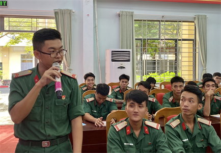 Tọa đàm "Tuổi trẻ nói không với vi phạm pháp luật, kỷ luật" ở Trung đoàn Gia Định