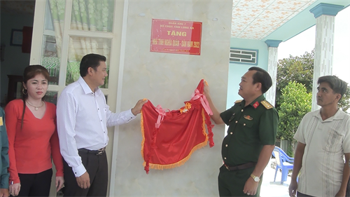 Bộ Chỉ huy Quân sự tỉnh Long An bàn giao 6 căn nhà tình nghĩa quân - dân