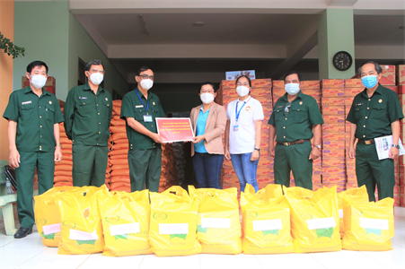 Dũng cảm trong chiến đấu, gương mẫu giữa đời thường