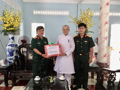 Ban CHQS thị xã Hòa Thành tăng cường gắn kết thân thiện, hỗ trợ, giúp đỡ đồng bào dân tộc, tôn giáo