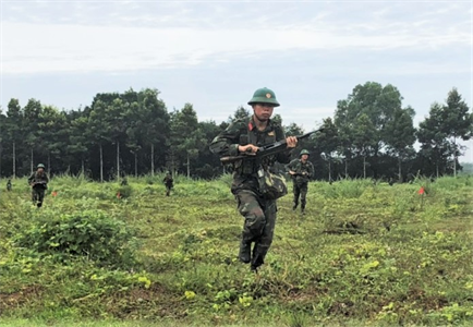 Trung đoàn 2, Sư đoàn 9 tổ chức hành trú quân, kiểm tra bắn đạn thật