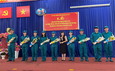 Huyện Củ Chi ra mắt 13 đơn vị tự vệ trường học