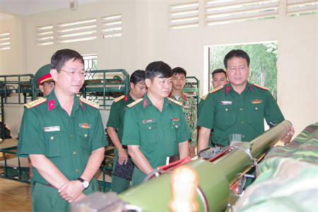 Bộ Tổng tham mưu kiểm tra công tác Kỹ thuật tại Sư đoàn 5