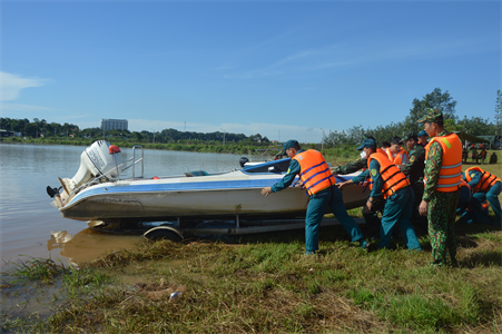 Xây dựng, bảo vệ khu vực phòng thủ thích ứng với biến đổi khí hậu