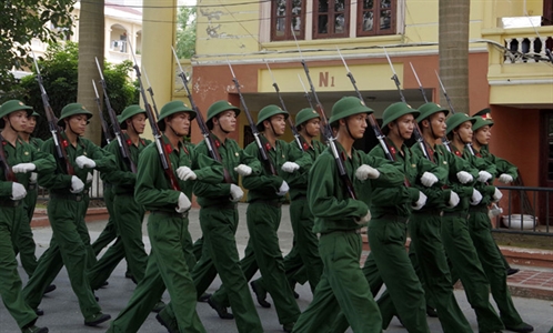 Có thể điều chỉnh nguyện vọng từ trường Công an sang trường Quân đội không?