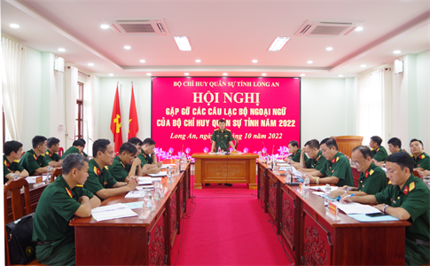 Bộ CHQS tỉnh Long An tổ chức gặp gỡ các Câu lạc bộ tiếng Anh, tiếng Khmer