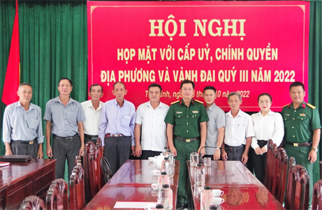 Trung đoàn 5 họp mặt với cấp ủy, chính quyền địa phương vành đai