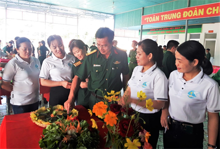 Phụ nữ Sư đoàn 5 tổ chức hội thi đổ bánh xèo