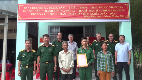 Ban Chỉ huy Quân sự thị xã Trảng Bàng tặng nhà tình nghĩa quân – dân