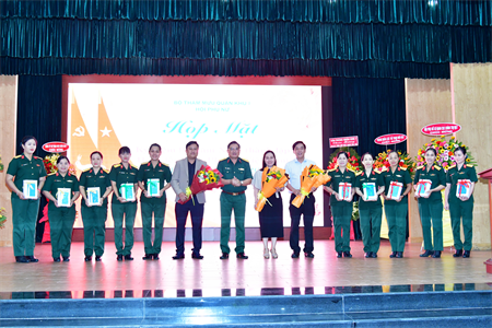 Hội Phụ nữ Bộ Tham mưu Quân khu 7 họp mặt nhân ngày 20/10