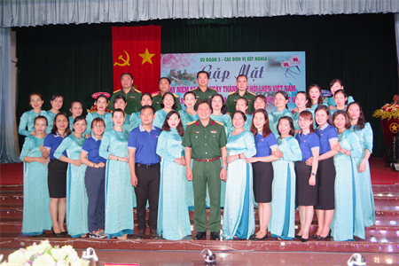 Sư đoàn 5 họp mặt kỷ niệm 92 năm Ngày thành lập Hội liên hiệp phụ nữ Việt Nam