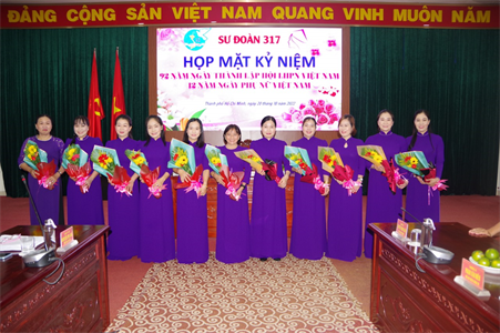 Sư đoàn 317 họp mặt kỷ niệm Ngày phụ nữ Việt Nam