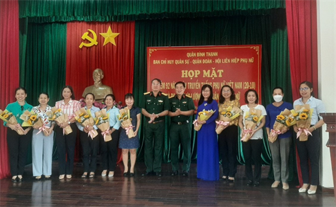 Quận Bình Thạnh họp mặt kỷ niệm 92 năm Ngày phụ nữ Việt Nam và ra mắt lực lượng dân quân cơ động nữ