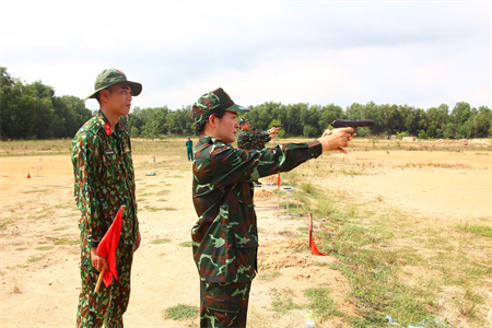 Ban Chỉ huy Quân sự Đại học Quốc gia TPHCM hội thao quân sự