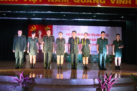 Bảo tàng Quân khu 7:
Khai mạc lớp tiếng Anh nâng cao và tổ chức Hội thi nét đẹp Quân nhân