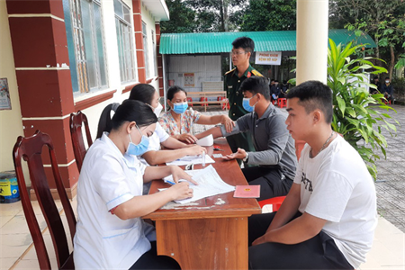 Huyện Đạ Tẻh, tỉnh Lâm Đồng: 193 thanh niên đạt yêu cầu khi khám sơ tuyển nghĩa vụ quân sự