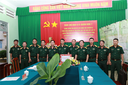 Ban Chỉ đạo 515 Quân khu thăm, động viên Đội K72 thực hiện nhiệm vụ tìm kiếm hài cốt liệt sĩ
