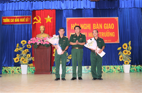 Trường Cao đẳng nghề số 7 bàn giao chức vụ hiệu trưởng