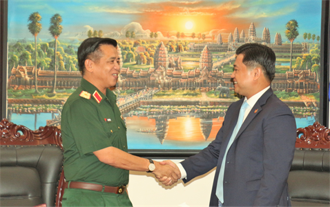 Bộ Tư lệnh TPHCM thăm Lãnh sự quán Vương quốc Campuchia