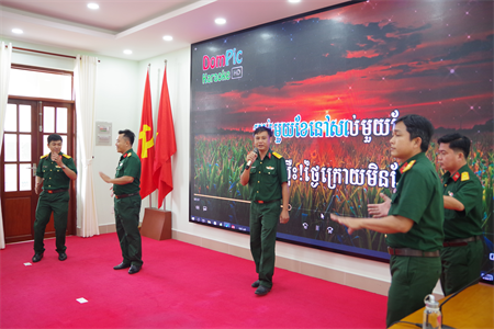 LLVT tỉnh Long An tích cực học tiếng Khmer để thực hiện tốt nhiệm vụ
