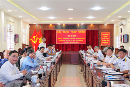 Vùng 2 Hải quân tọa đàm “Hợp tác nghiên cứu khoa học và chuyển giao công nghệ phục vụ an ninh - quốc phòng”