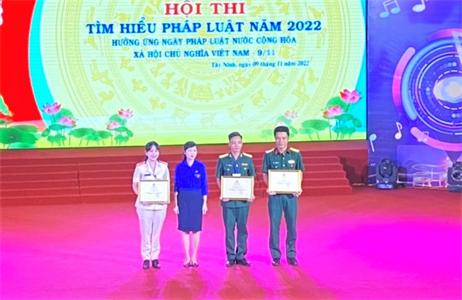 Sư đoàn 5 đạt giải nhất thi tìm hiểu pháp luật của tỉnh Tây Ninh