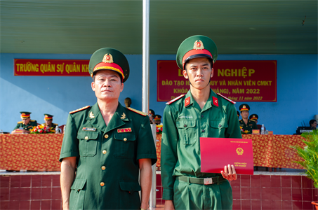 Trường Quân sự Quân khu tổ chức lễ tốt nghiệp đào tạo hạ sĩ quan chỉ huy và nhân viên chuyên môn kỹ thuật