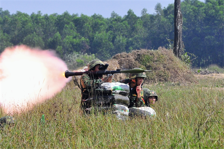 Trung đoàn Gia Định diễn tập cấp tiểu đoàn có bắn đạt thật