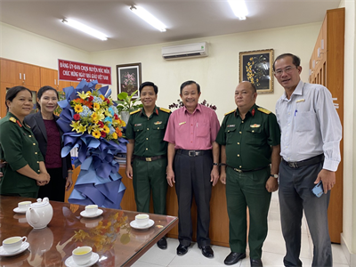 Ban Chỉ huy Quân sự huyện Hóc Môn chúc mừng ngày Nhà giáo Việt Nam