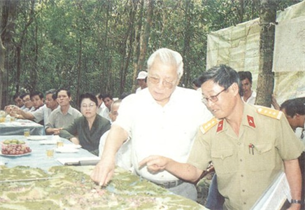 Kỷ niệm 100 năm Ngày sinh cố Thủ tướng Võ Văn Kiệt (23/11/1922 - 23/11/2022)
Nhà lãnh đạo với tư duy đổi mới, hết lòng vì dân
