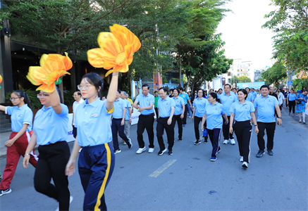 Quận Phú Nhuận: Đi bộ “Đồng hành chăm lo cho người dân có hoàn cảnh khó khăn”