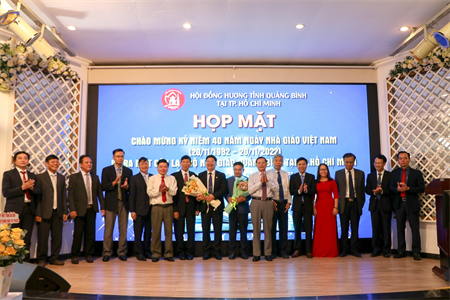 Ra mắt Câu lạc bộ Nhà giáo Quảng Bình