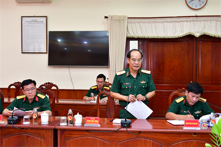 Cục Chính trị Quân khu 7 thống nhất nội dung tổ chức chương trình “Lụa và chiến sĩ”