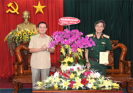 Bộ Tư lệnh Quân khu 7 thăm Trường Sĩ quan Lục quân 2 (Đại học Nguyễn Huệ)