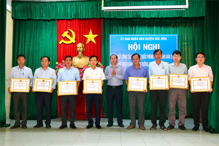 UBND huyện Hóc Môn khen thưởng 53 tập thể, cá nhân hoàn thành xuất sắc công tác quốc phòng - quân sự địa phương